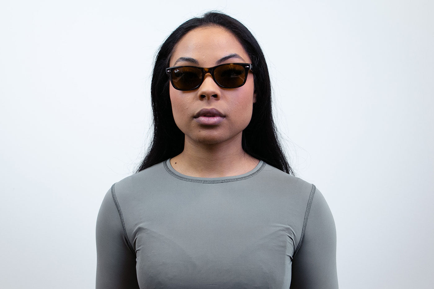 Model wearing RB2132 710 [fill]